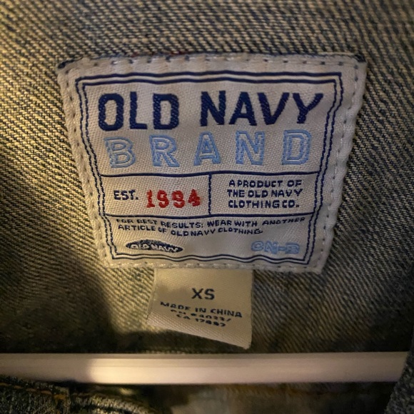 Old navy jean jacket - Picture 2 of 3
